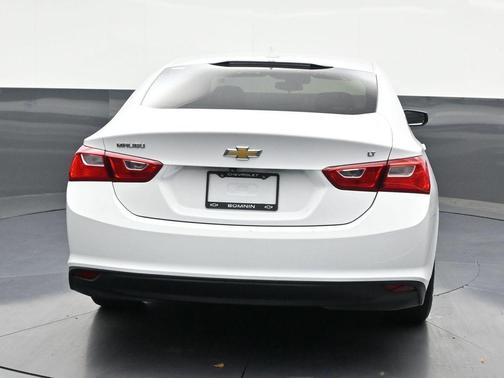 Summit White 2023 Chevrolet Malibu LT
