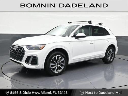 White 2024 Audi Q5 45 S line Premium
