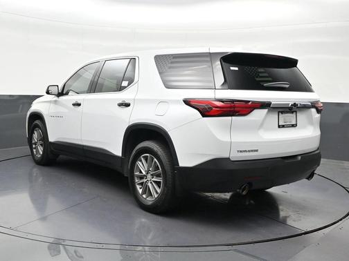 Summit White 2023 Chevrolet Traverse LS