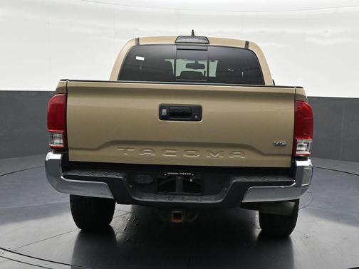 2017 Toyota Tacoma SR