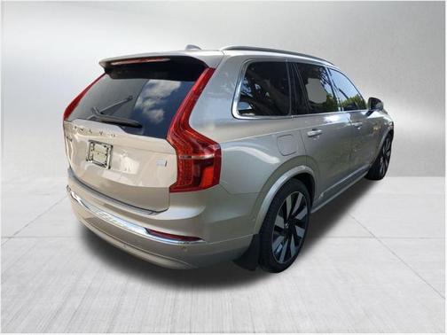 2023 Volvo XC90 Recharge Plug-In Hybrid Ultimate