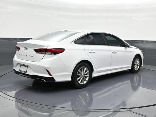 2018 Hyundai SONATA SE
