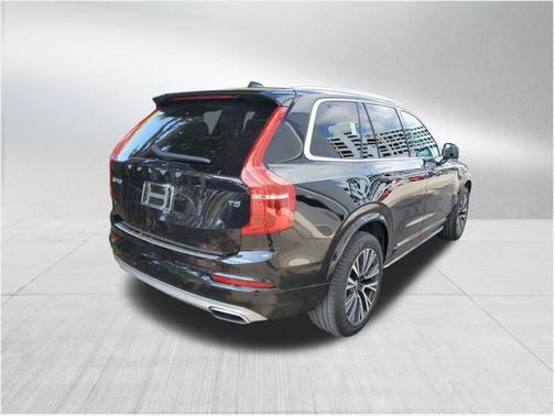 2021 Volvo XC90 T5 Momentum