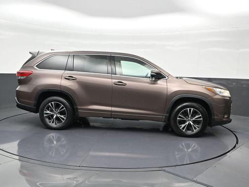 2018 Toyota Highlander LE Plus