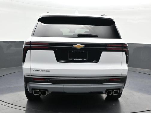 Summit White 2025 Chevrolet Traverse LT