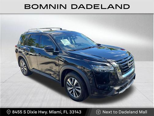 2024 Nissan Pathfinder SL