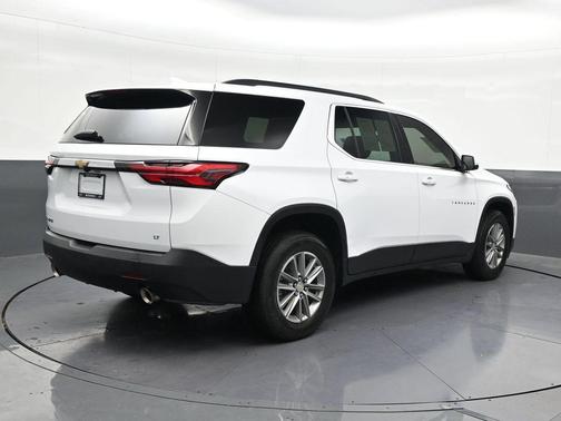 Summit White 2023 Chevrolet Traverse LT Leather