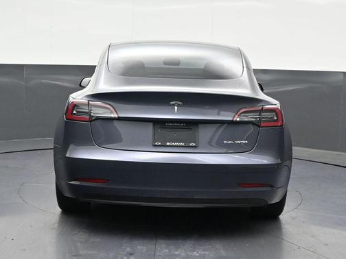 Gray 2023 Tesla Model 3 Long Range