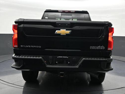 Black 2024 Chevrolet Silverado 2500 High Country