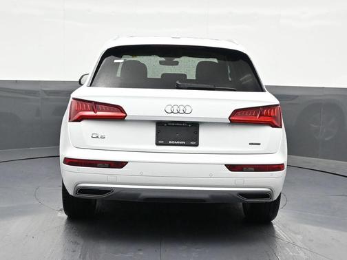 Ibis White 2020 Audi Q5 45 Premium Plus
