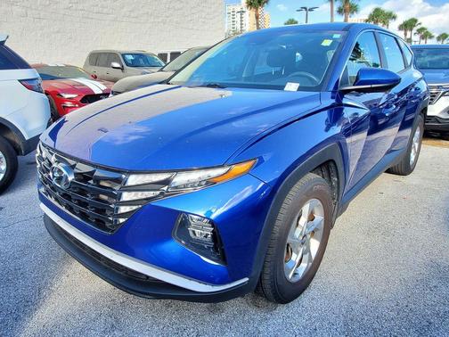 2022 Hyundai TUCSON SE