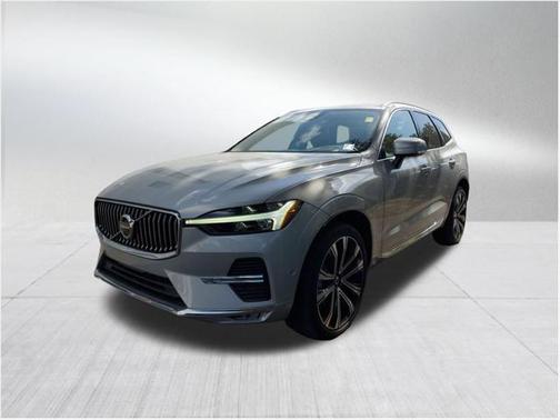 2023 Volvo XC60 B5 Ultimate Bright Theme