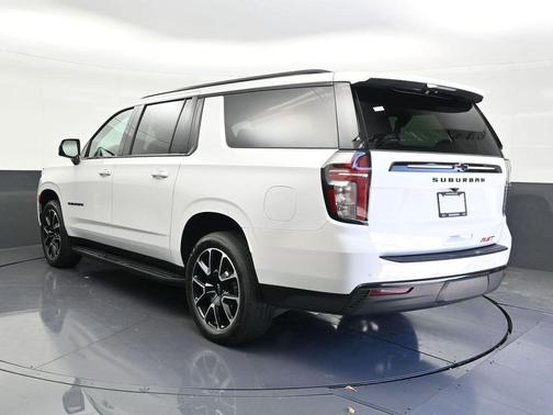 2024 Chevrolet Suburban RST