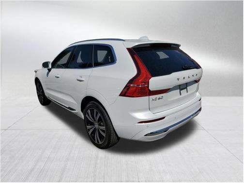 2022 Volvo XC60 B5 Inscription