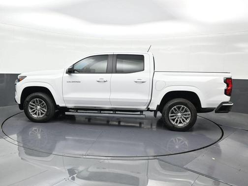 Summit White 2024 Chevrolet Colorado LT