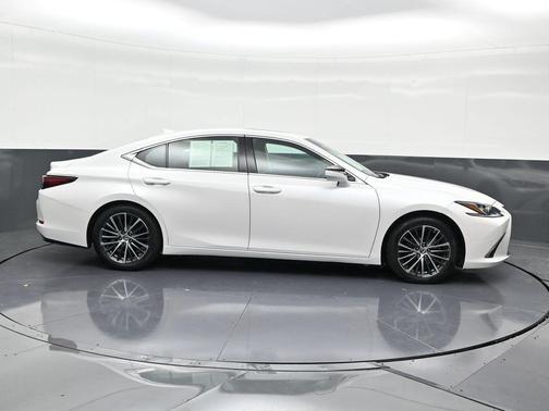 2023 Lexus ES 350 Base