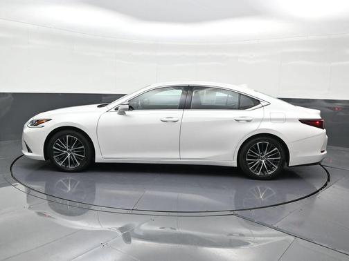 2023 Lexus ES 350 Base
