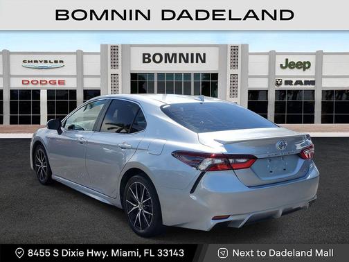 2024 Toyota Camry SE