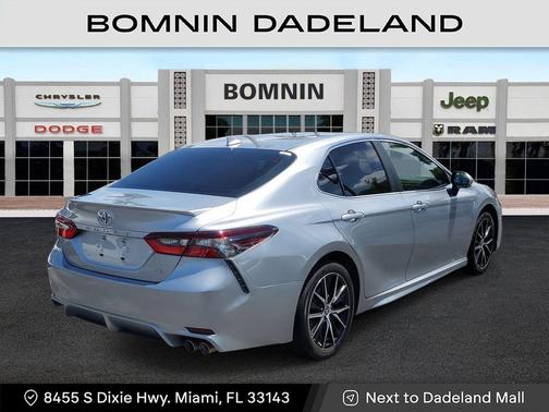 2024 Toyota Camry SE