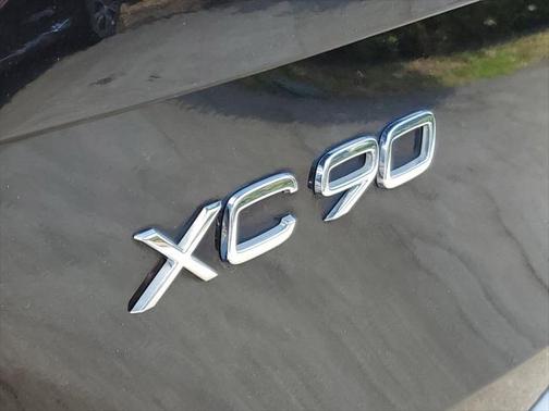 2020 Volvo XC90 T5 Momentum