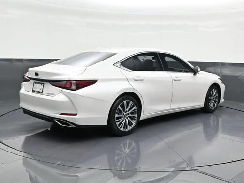 2019 Lexus ES 350 Base