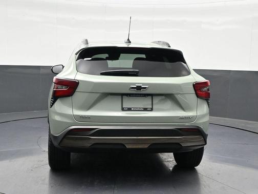 Green 2025 Chevrolet Trax ACTIV