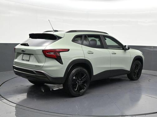 Green 2025 Chevrolet Trax ACTIV