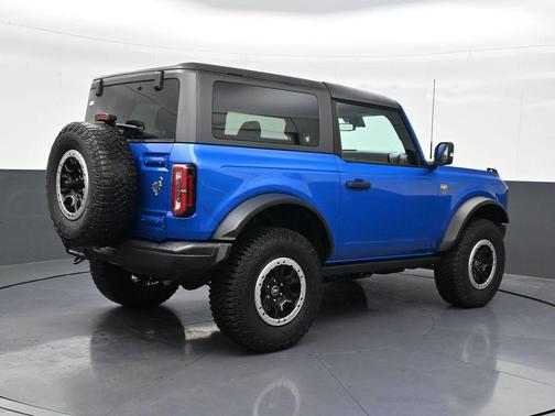Blue Metallic 2022 Ford Bronco Badlands