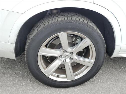 2024 Volvo XC90 B5 Core