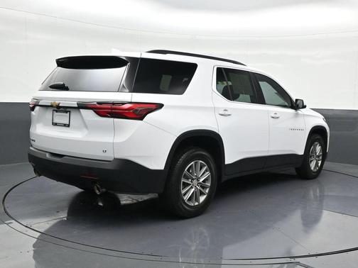 2023 Chevrolet Traverse LT