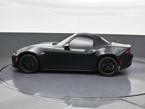 2017 Mazda MX-5 Miata Sport