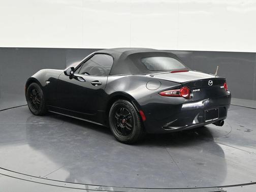 2017 Mazda MX-5 Miata Sport
