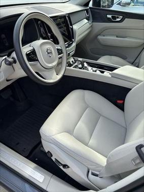 2024 Volvo XC60 B5 Plus Dark Theme