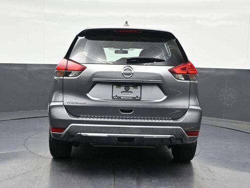 Gun Metallic 2018 Nissan Rogue S