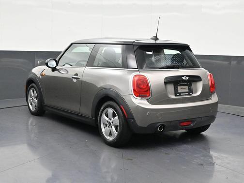 Silver Metallic 2018 MINI Hardtop Cooper