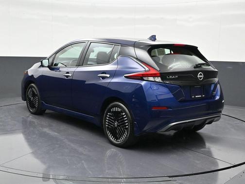 2023 Nissan Leaf SV Plus