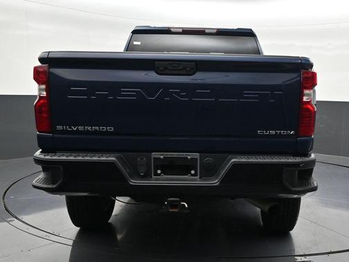 Blue Metallic 2022 Chevrolet Silverado 2500 Custom