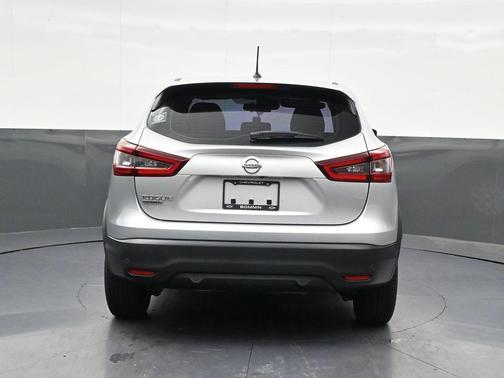 Brilliant Silver Metallic 2020 Nissan Rogue Sport S