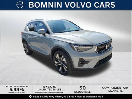 2024 Volvo XC40 B5 Plus Bright Theme