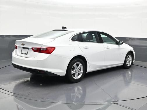 Summit White 2024 Chevrolet Malibu 1LS