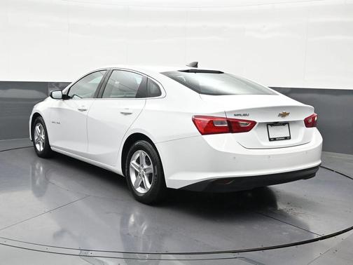 Summit White 2024 Chevrolet Malibu 1LS