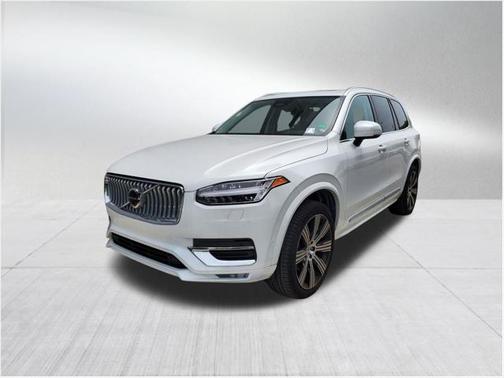 2024 Volvo XC90 B6 Plus Bright Theme
