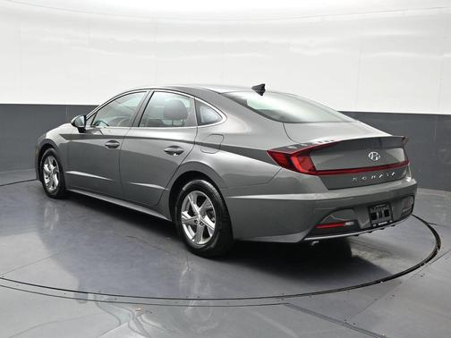 Gray 2022 Hyundai SONATA SE
