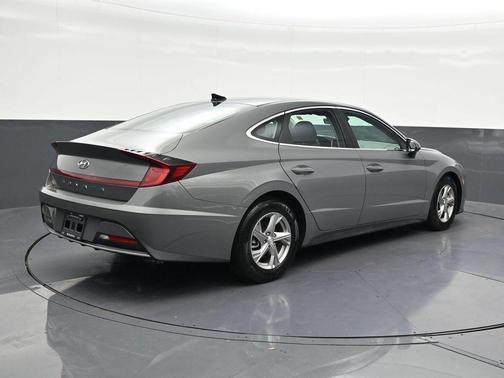 Gray 2022 Hyundai SONATA SE
