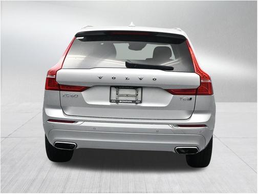 Bright Silver Metallic 2020 Volvo XC60 T6 Inscription