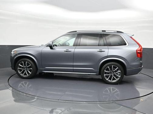 2019 Volvo XC90 T6 Momentum