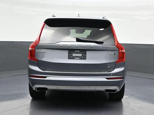 2019 Volvo XC90 T6 Momentum