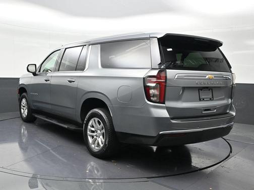 2023 Chevrolet Suburban LS