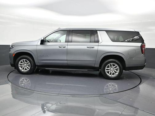 2023 Chevrolet Suburban LS