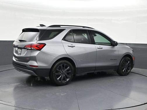 Sterling Gray Metallic 2024 Chevrolet Equinox RS